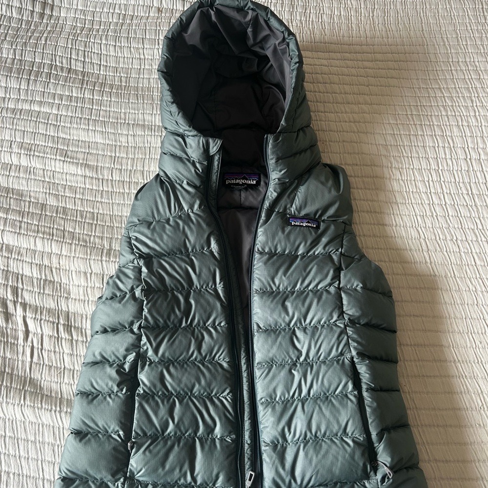 Patagonia Women’s Hooded Puffer Vest - Regen Green